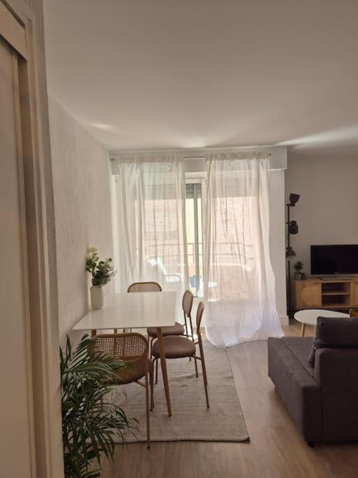 Appartement T2 - Hyeres Gare Extérieur photo